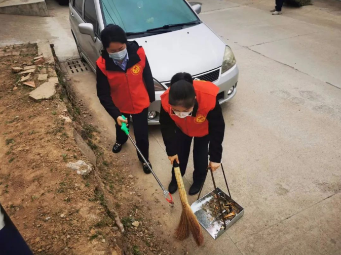 开云官方站网页版-开云online(中国)
赴包抓共建村社开展卫生清扫志愿服务活动(图4) 开云官方站网页版-开云online(中国)
赴包抓共建村社开展卫生清扫志愿服务活动(图4)