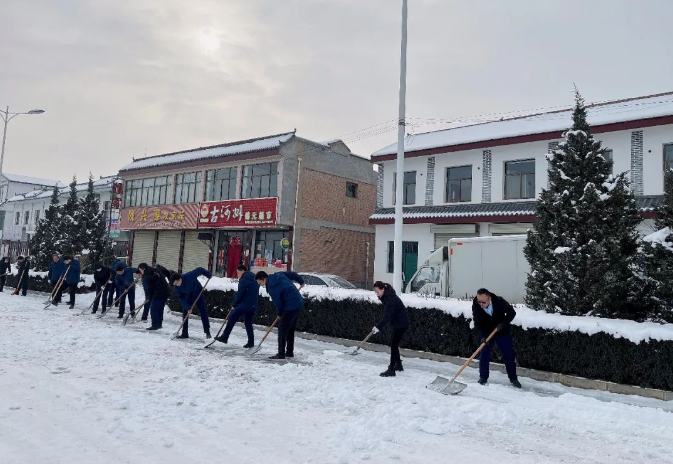 筑起安全墙 照亮乡村路——开云官方站网页版-开云online(中国)
鼎力支持包抓共建村社文明创建工作(图7)