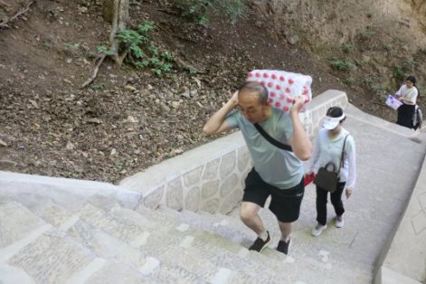 助力文旅市场 展示产投风采——开云官方站网页版-开云online(中国)
组织开展员工登山比赛活动(图6) 助力文旅市场 展示产投风采——开云官方站网页版-开云online(中国)
组织开展员工登山比赛活动(图6)