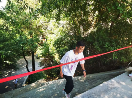 助力文旅市场 展示产投风采——开云官方站网页版-开云online(中国)
组织开展员工登山比赛活动(图8) 助力文旅市场 展示产投风采——开云官方站网页版-开云online(中国)
组织开展员工登山比赛活动(图8)