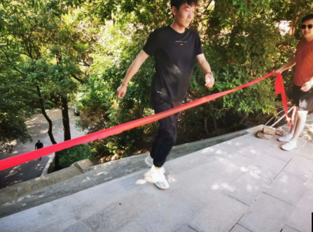 助力文旅市场 展示产投风采——开云官方站网页版-开云online(中国)
组织开展员工登山比赛活动(图9) 助力文旅市场 展示产投风采——开云官方站网页版-开云online(中国)
组织开展员工登山比赛活动(图9)