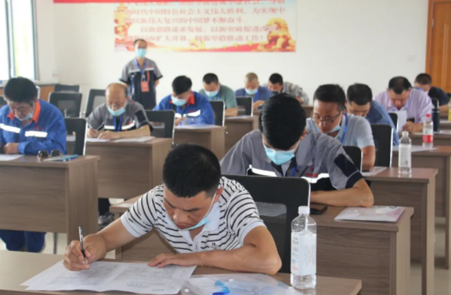 开云官方站网页版-开云online(中国)
泓盛达公司在“焊工”技能大赛中取得好成绩(图2)